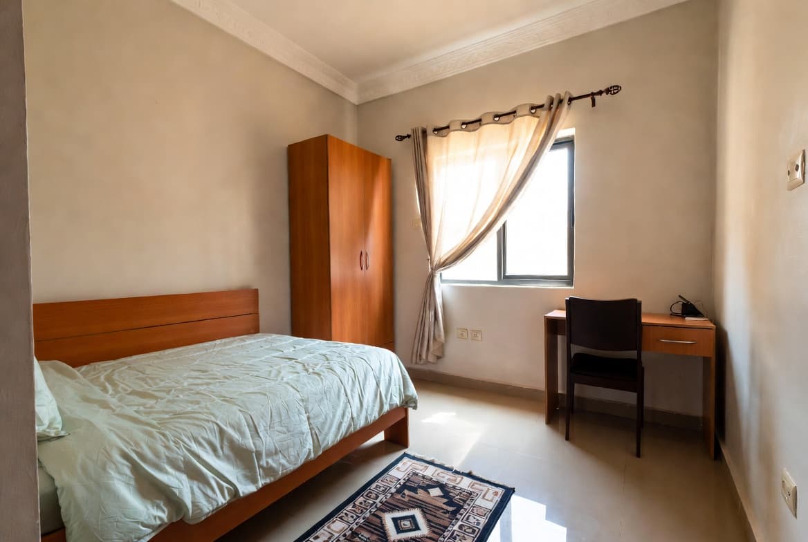 Spare room in a nice home in Jahi - Image 1
